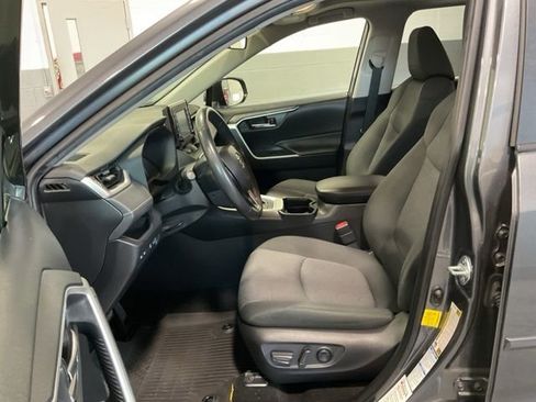 Used 2021 Toyota RAV4 XLE w/ Convenience Package AWD/4WD image 10