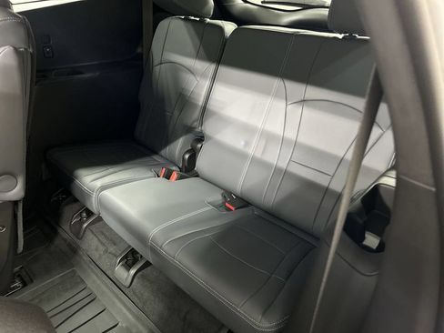 Used 2023 Buick Enclave Essence w/ Experience Buick Package AWD/4WD image 21