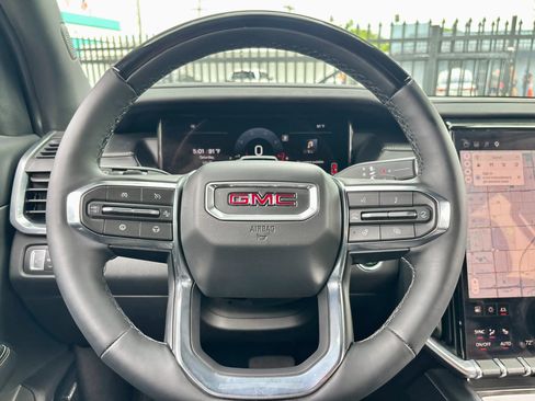 Used 2026 GMC Acadia Elevation w/ Super Cruise Package FWD image 13