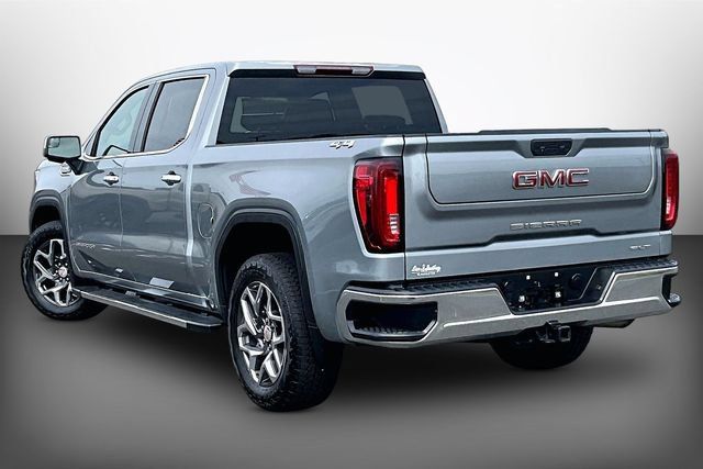 Used 2023 GMC Sierra 1500 SLT w/ SLT Premium Package AWD/4WD image 11