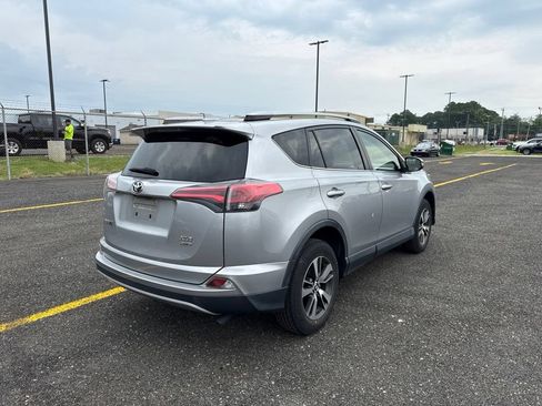 Used 2018 Toyota RAV4 XLE w/ Plus Extra Value Package AWD/4WD image 5