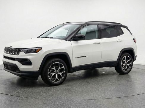 Used 2025 Jeep Compass Limited image 3