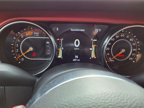 Used 2023 Jeep Wrangler Rubicon AWD/4WD image 23