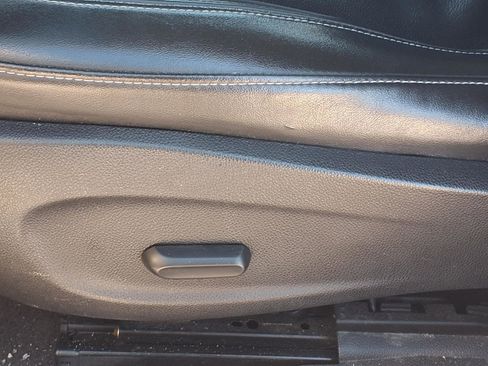 Used 2011 Chevrolet Cruze LT image 4