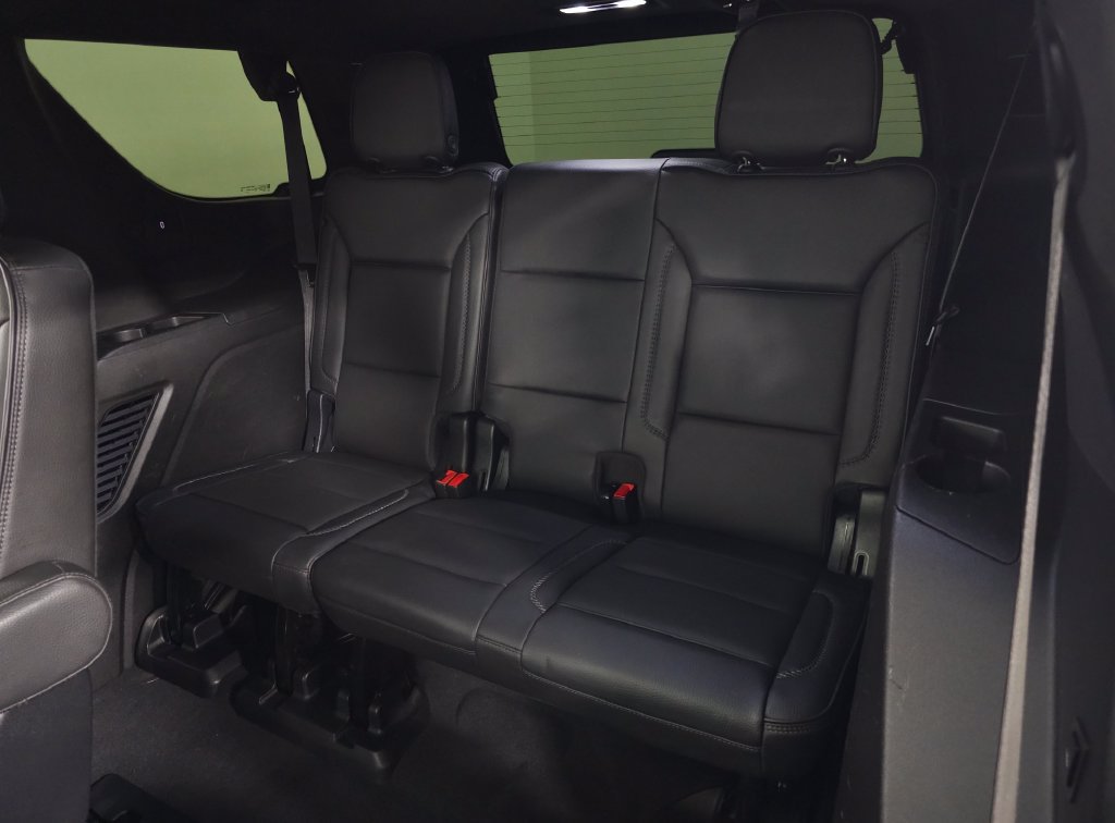 Used 2023 GMC Yukon Denali w/ LPO, Floor Liner Package AWD/4WD image 40