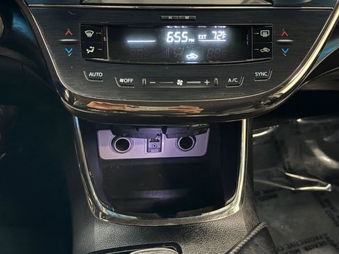 Used 2018 Toyota Avalon XLE image 34