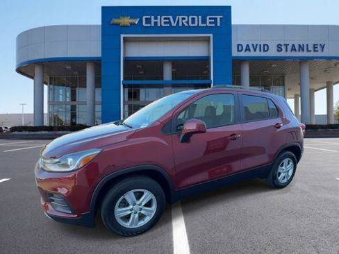 Used 2022 Chevrolet Trax LT w/ Driver Confidence Package AWD/4WD image 4