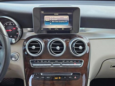 Used 2018 Mercedes-Benz GLC 300 image 12
