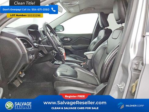 Used 2019 Jeep Cherokee Latitude Plus FWD image 9