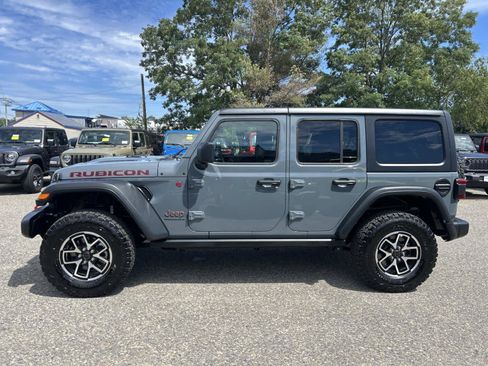 Certified 2026 Jeep Wrangler Unlimited Rubicon AWD/4WD image 6