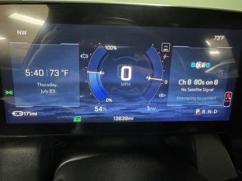 Used 2024 Chevrolet Equinox EV LT FWD image 11