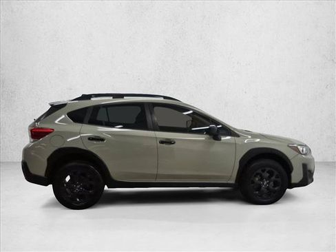 Used 2023 Subaru Crosstrek 2.0i Premium w/ Special Edition AWD/4WD image 4