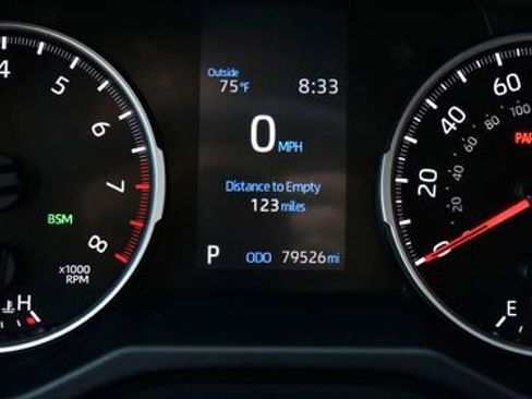 Certified 2021 Toyota RAV4 XLE Premium AWD/4WD image 32