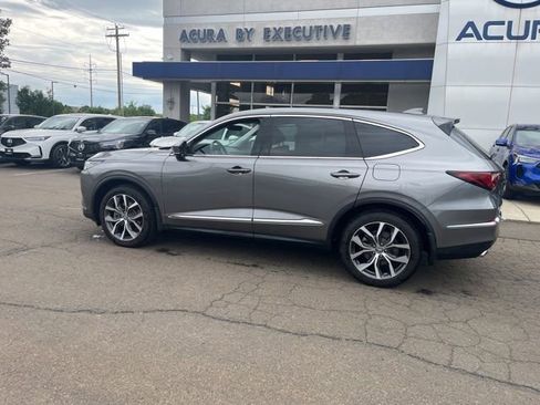 Used 2023 Acura MDX SH-AWD w/ Technology Package image 7