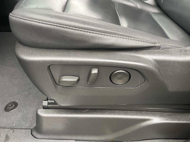 Used 2024 Chevrolet Tahoe LT AWD/4WD image 22