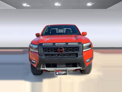 Used 2025 Nissan Frontier PRO-4X image 6