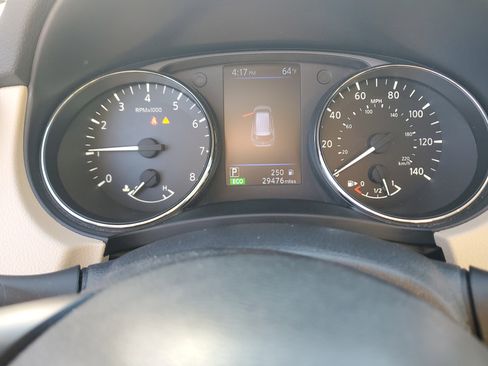 Used 2020 Nissan Rogue SL w/ Premium Package image 31