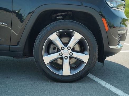 Used 2022 Jeep Grand Cherokee L Limited AWD/4WD image 46