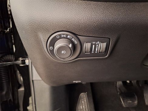 New 2026 Jeep Compass Latitude image 23