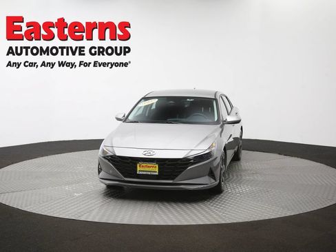 Used 2023 Hyundai Elantra SEL w/ Convenience Package FWD image 48