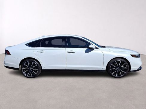 Used 2024 Honda Accord Touring image 8