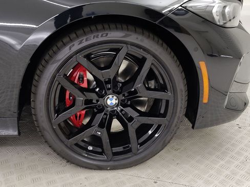 Used 2025 BMW 330i Sedan w/ M Sport Package image 4