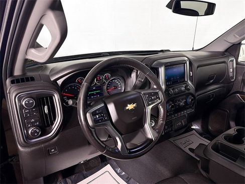 Used 2020 Chevrolet Silverado 1500 LT image 9