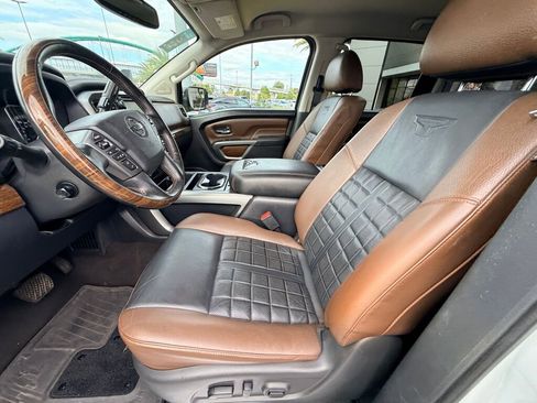 Used 2019 Nissan Titan Platinum Reserve w/ Platinum Utility Package image 5