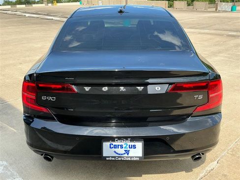 Used 2018 Volvo S90 T5 Momentum w/ Momentum Plus Package FWD image 5