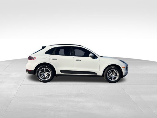 Used 2018 Porsche Macan AWD/4WD image 6