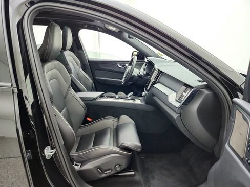 Used 2024 Volvo XC60 T8 Ultimate w/ Protection Package Premier AWD/4WD image 15