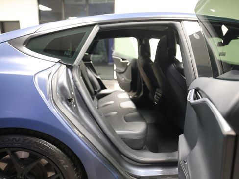 Used 2017 Tesla Model S 90D image 36