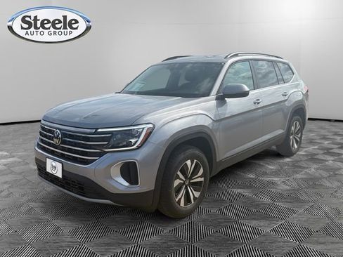 New 2026 Volkswagen Atlas SE FWD image 1