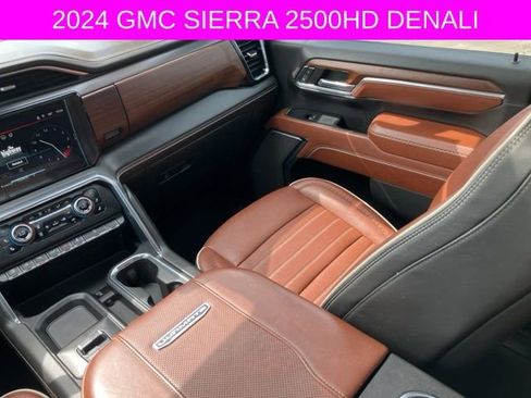 Used 2024 GMC Sierra 2500 Denali Ultimate AWD/4WD image 21