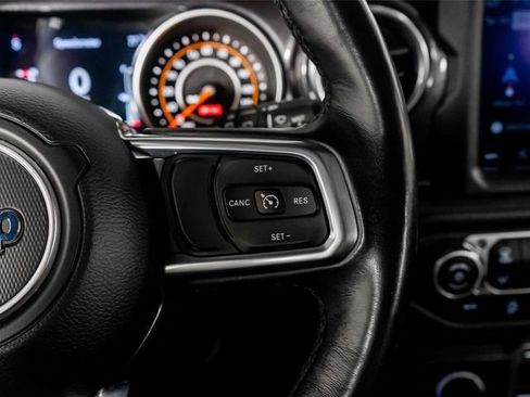 Used 2021 Jeep Wrangler Unlimited Sahara AWD/4WD image 47