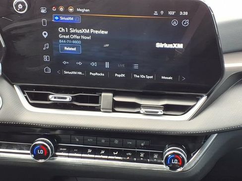 Used 2025 Chevrolet Equinox LT w/ Convenience Package II AWD/4WD image 17