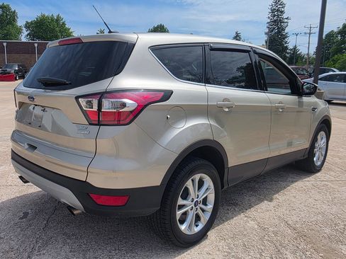 Used 2017 Ford Escape SE FWD image 21