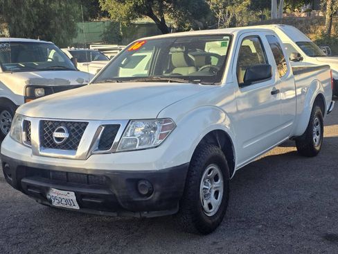 Used 2016 Nissan Frontier S RWD image 3