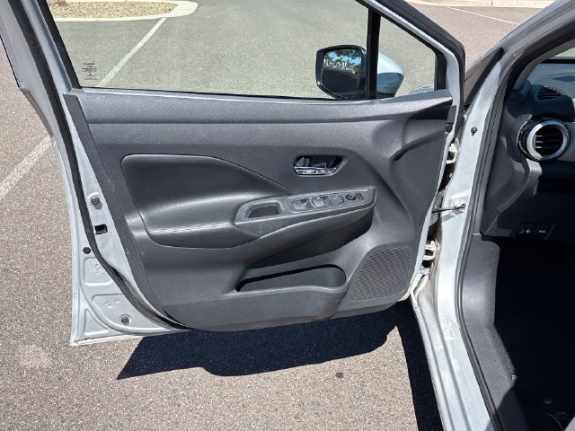 Used 2020 Nissan Versa SV FWD image 11