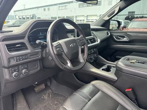 Used 2022 Chevrolet Suburban RST w/ Luxury Package AWD/4WD image 9