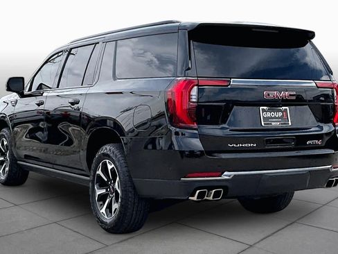 Used 2025 GMC Yukon XL AT4 w/ AT4 Premium Package AWD/4WD image 12