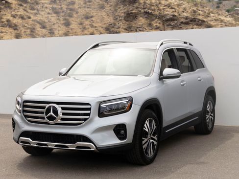 Used 2026 Mercedes-Benz GLB 250 image 5