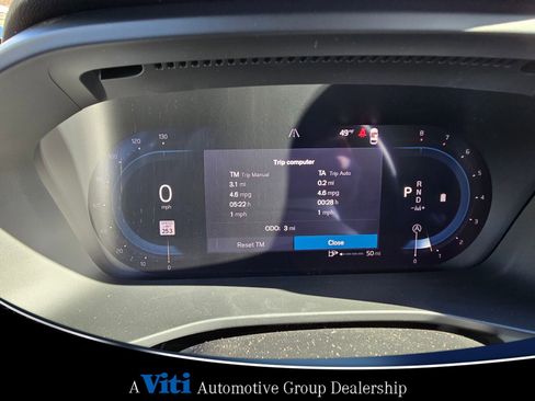 Used 2025 Volvo XC40 B5 Core w/ Protection Package Premier image 14