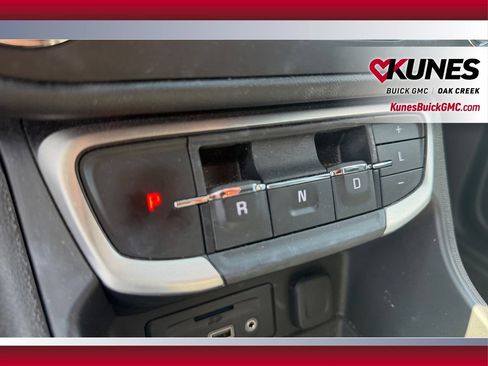 Used 2024 GMC Terrain SLT w/ LPO, Floor Liner Package AWD/4WD image 29