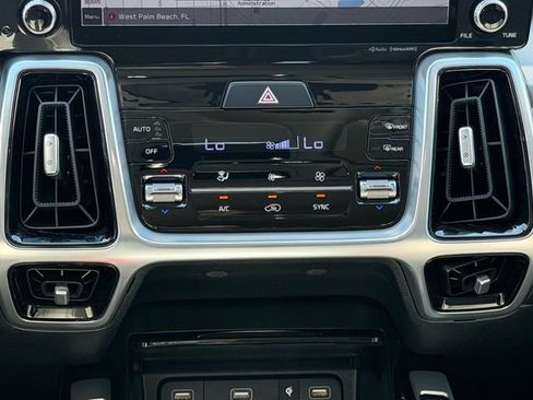Used 2022 Kia Sorento SX FWD image 18