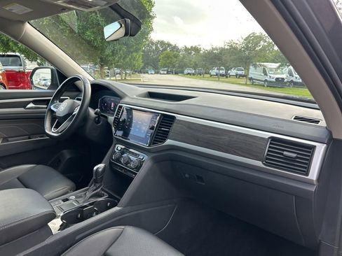 Used 2022 Volkswagen Atlas SE w/ Panoramic Sunroof Package image 39