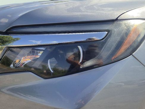 Used 2018 Honda Ridgeline Sport image 10