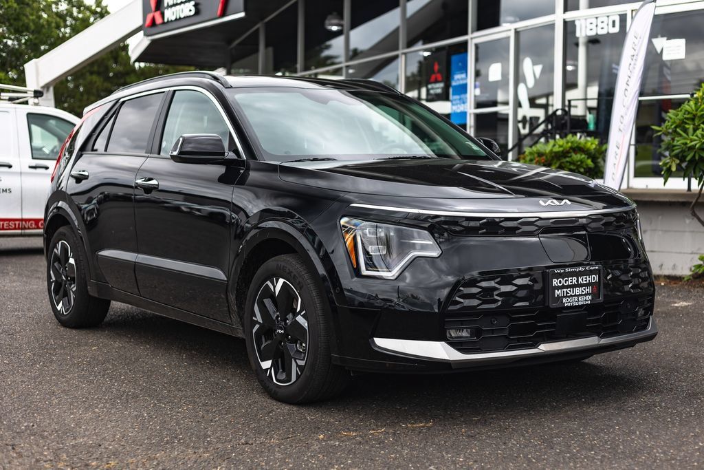 Used 2023 Kia Niro Wave w/ Wave Preserve Package FWD image 6