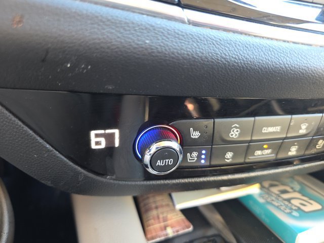 Used 2020 Buick Enclave Premium w/ Sun and Sites Package AWD/4WD image 11