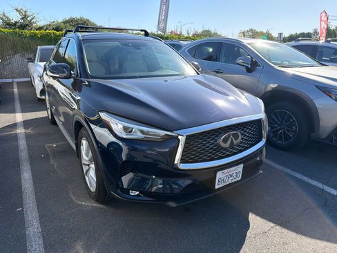 Used 2019 INFINITI QX50 Essential w/ Premium Heat Package AWD/4WD image 2